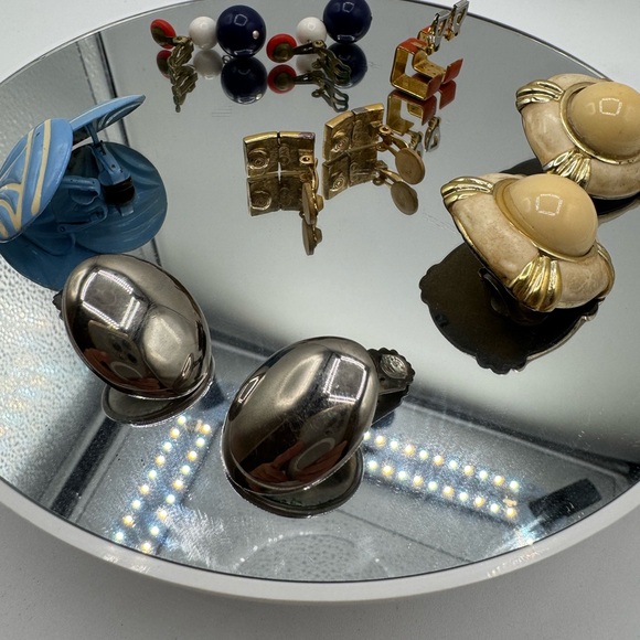 Clip On Earrings Lot of 6 pairs vintage - Picture 3 of 6